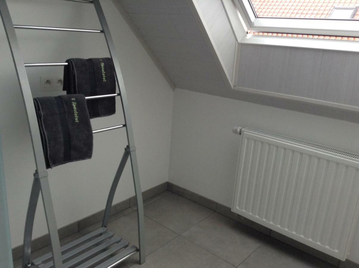't Speutekot Appartement Watou Buitenkant foto